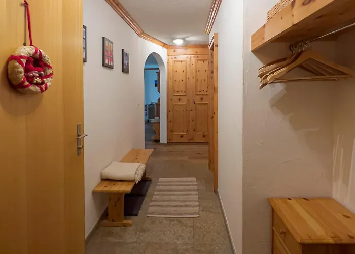 Chesa Muschna Apartament *